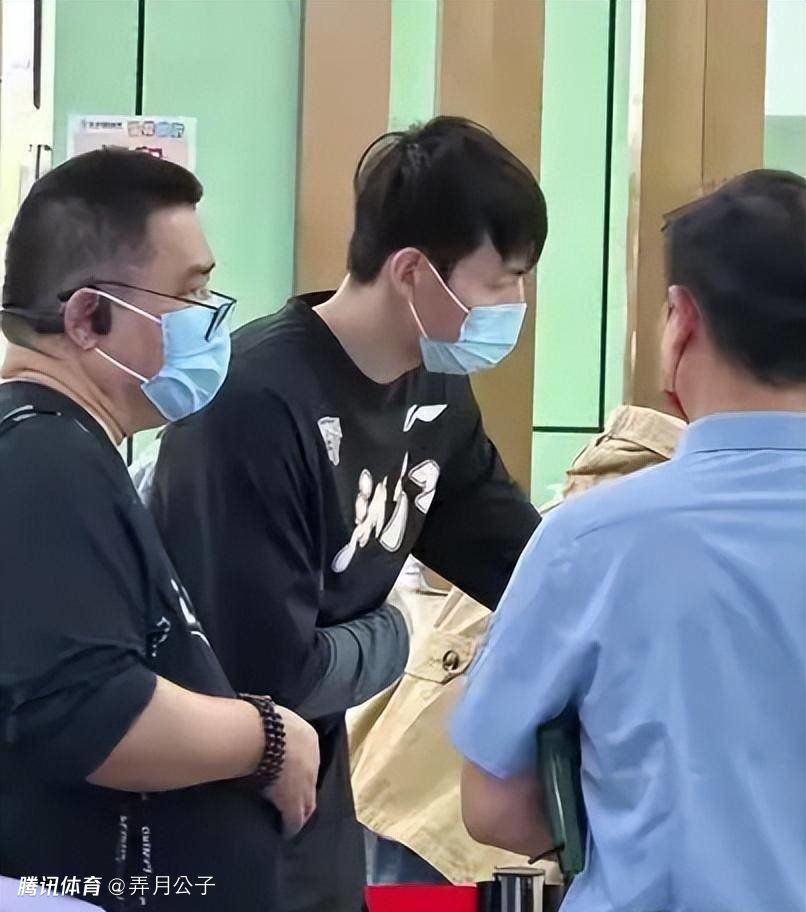匈牙利头名晋级2024欧洲杯，上届在死亡之组战平法德2024欧洲杯预选赛G组收官，匈牙利8战不败头名出线，将第5次参加欧洲杯正赛。